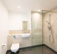 48-Heron-Place-Watford-Village-bathroom