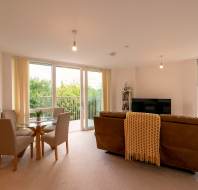 18-Heron-Place-Watford-living-room